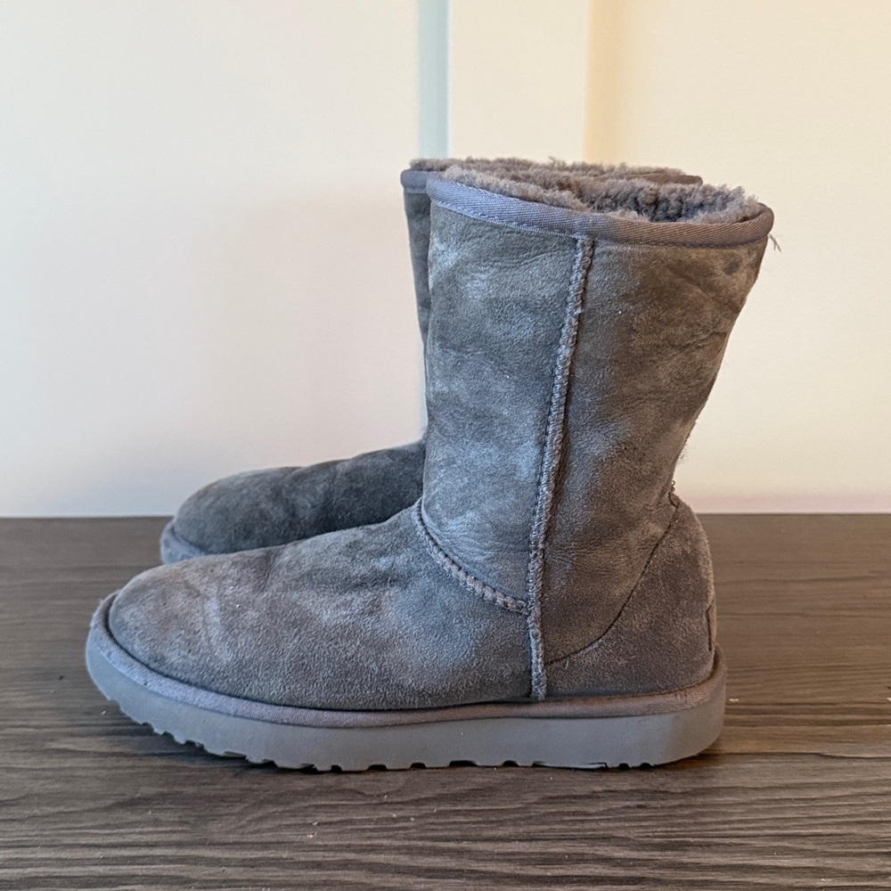 Ugg Classic Boot - image 3